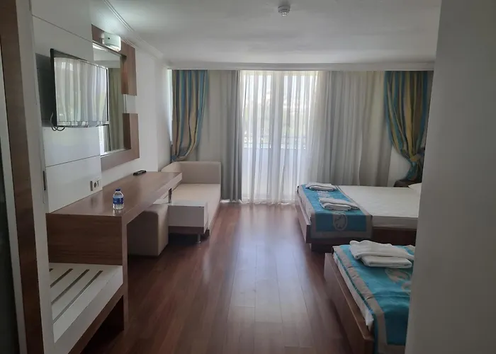 Luca Hotel